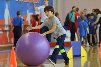 Воспитанники рязанских детдомов и школ-интернатов соревновались в «Весёлых стартах»
